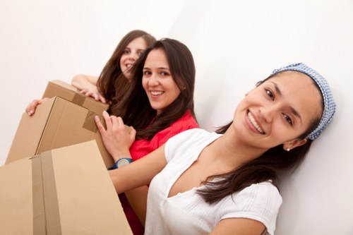 Packing and loading support for local removals in South London