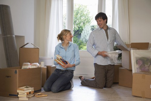 Professional moving van for flats and apartments near Elephant and Castle